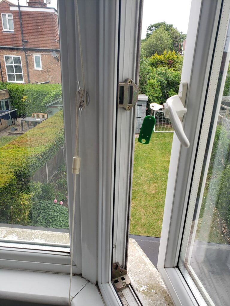 bedroom 3 window lock